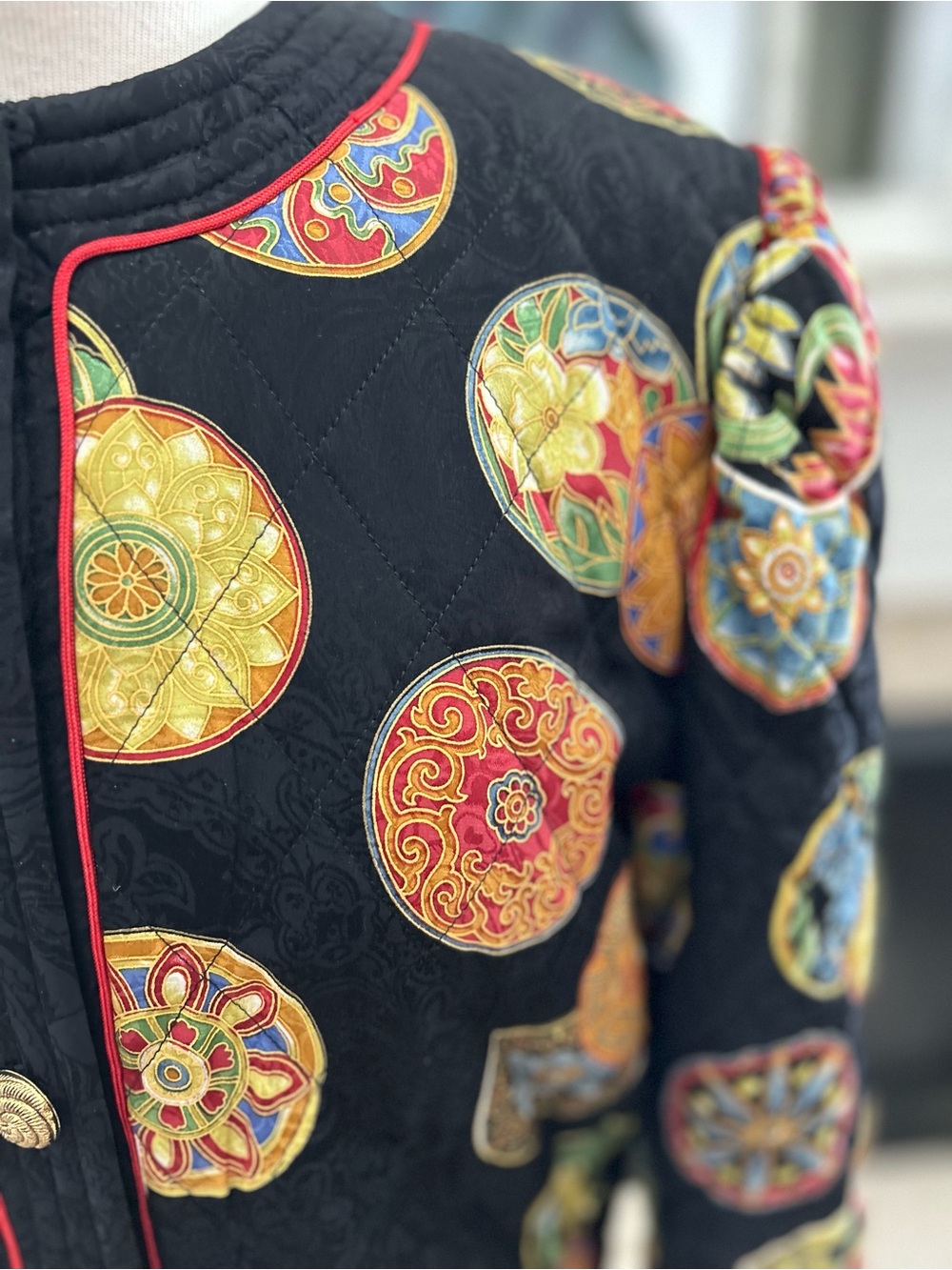 RARE Boutique Design Silk Circle-Pattern Jacket - Picture 5 of 14